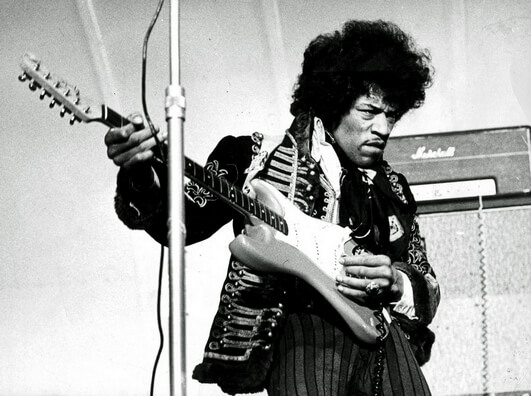 Jimy Hendrix es uno de los guitarristas más famosos.